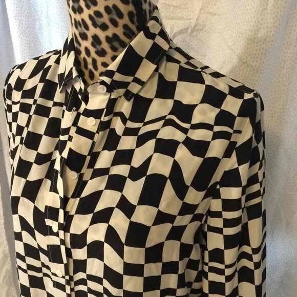 Joe Fresh Checkered Wavy Blouse - Picture 2 of 3